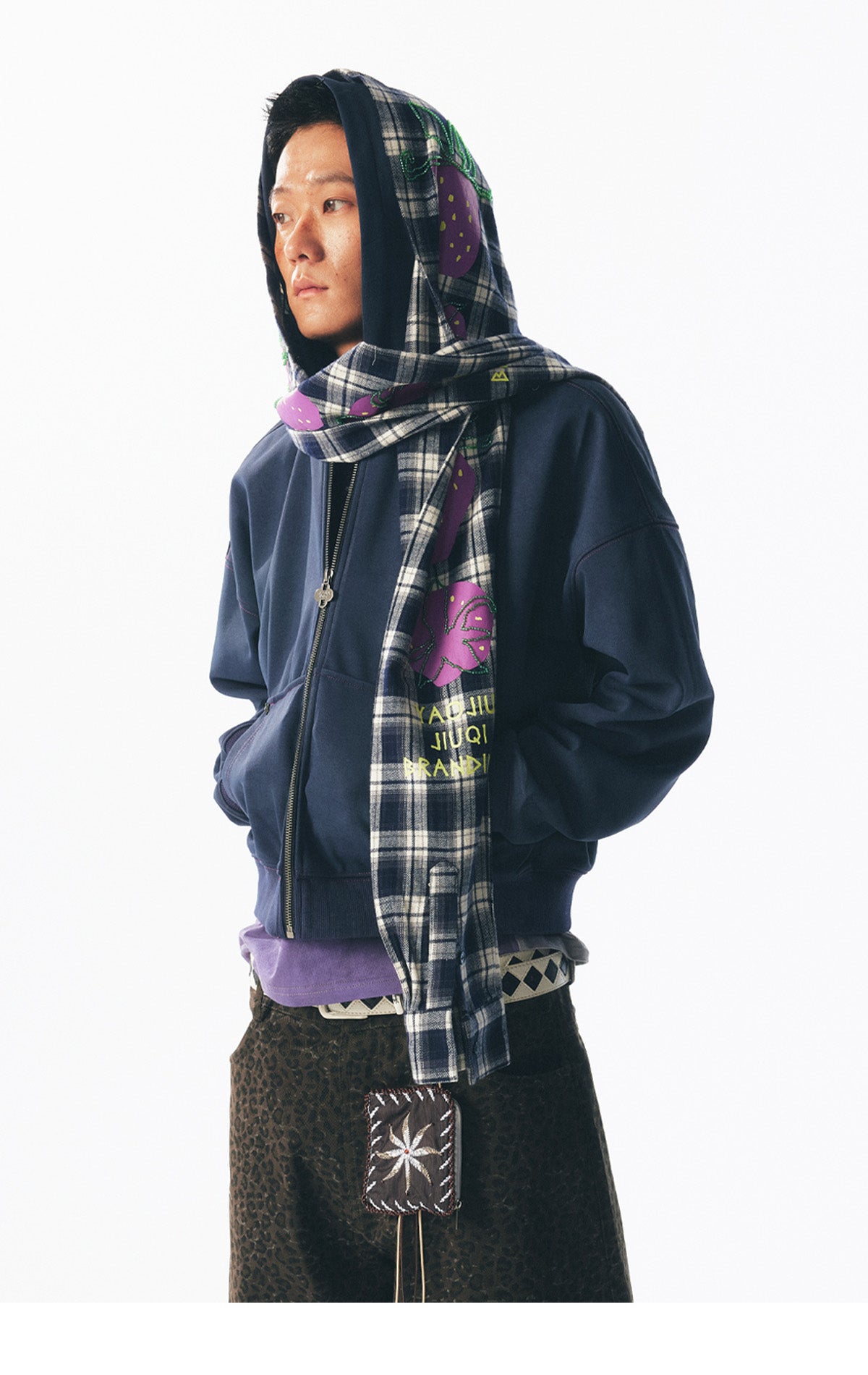 ビーズいちご柄プレイドフーディー