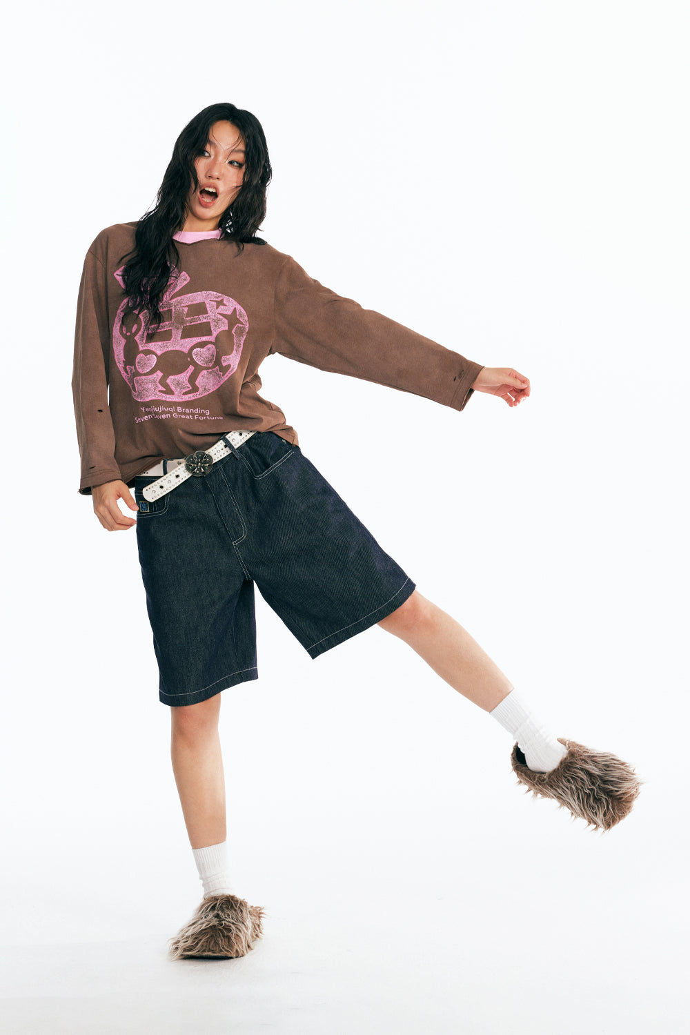 手描きリンゴの長袖Tシャツ