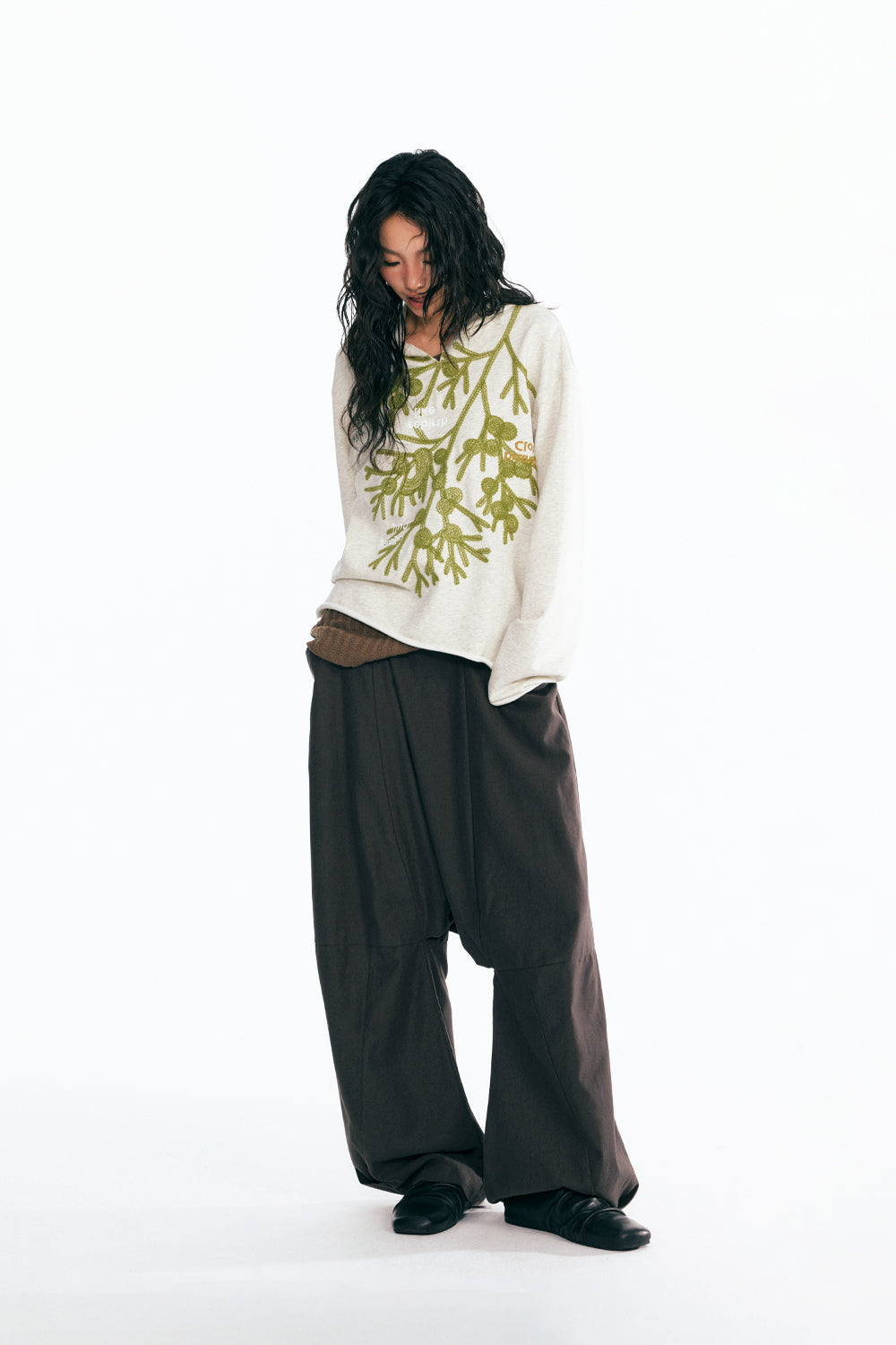 「マヨエ」刺繍フーディー