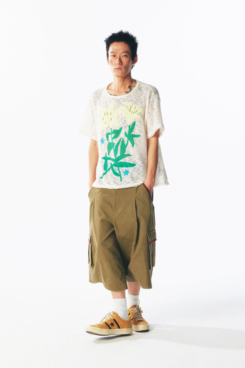 リリーフラワーコラージュ半袖Tシャツ