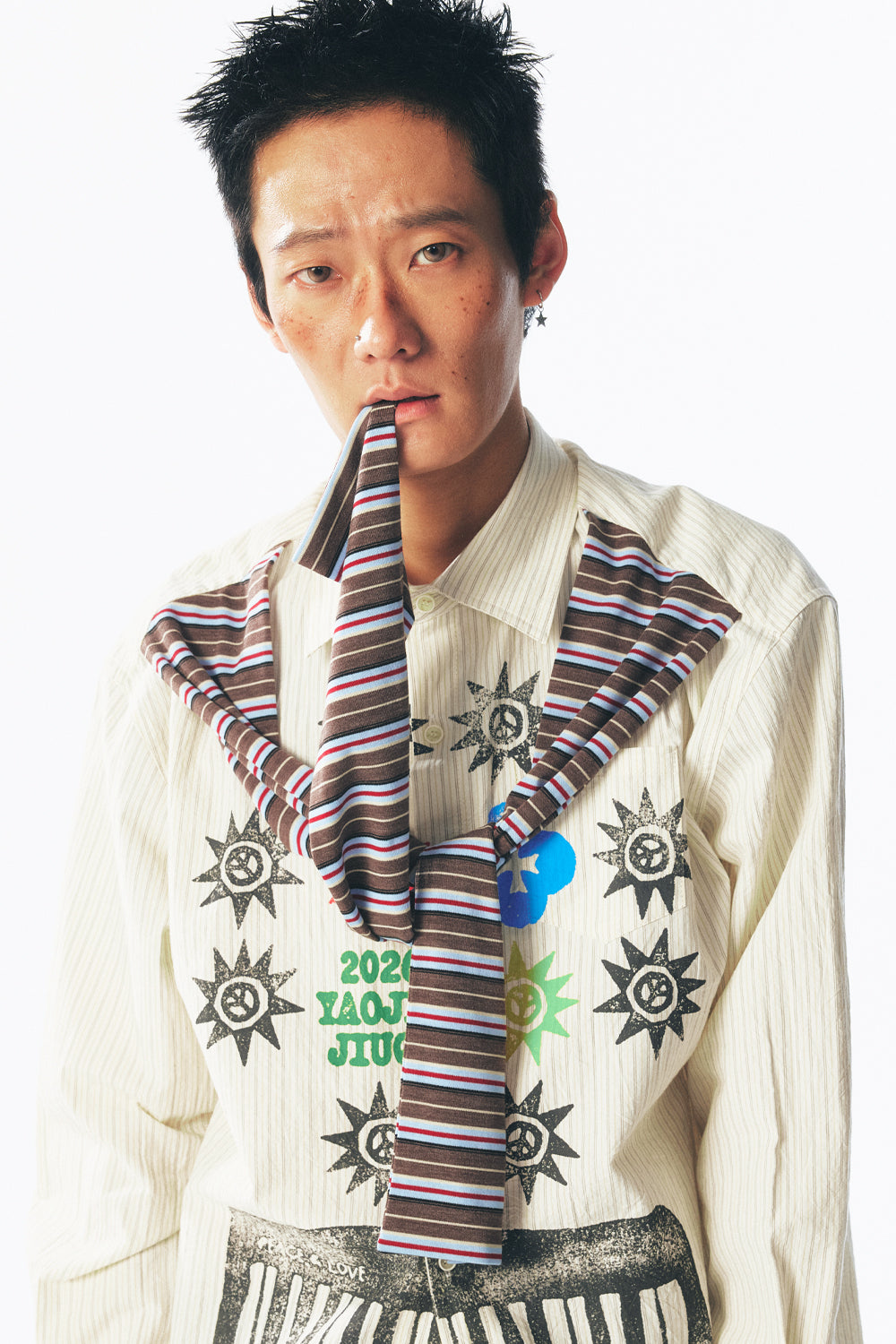 "Peace Totem" Fake Sleeve Shirt