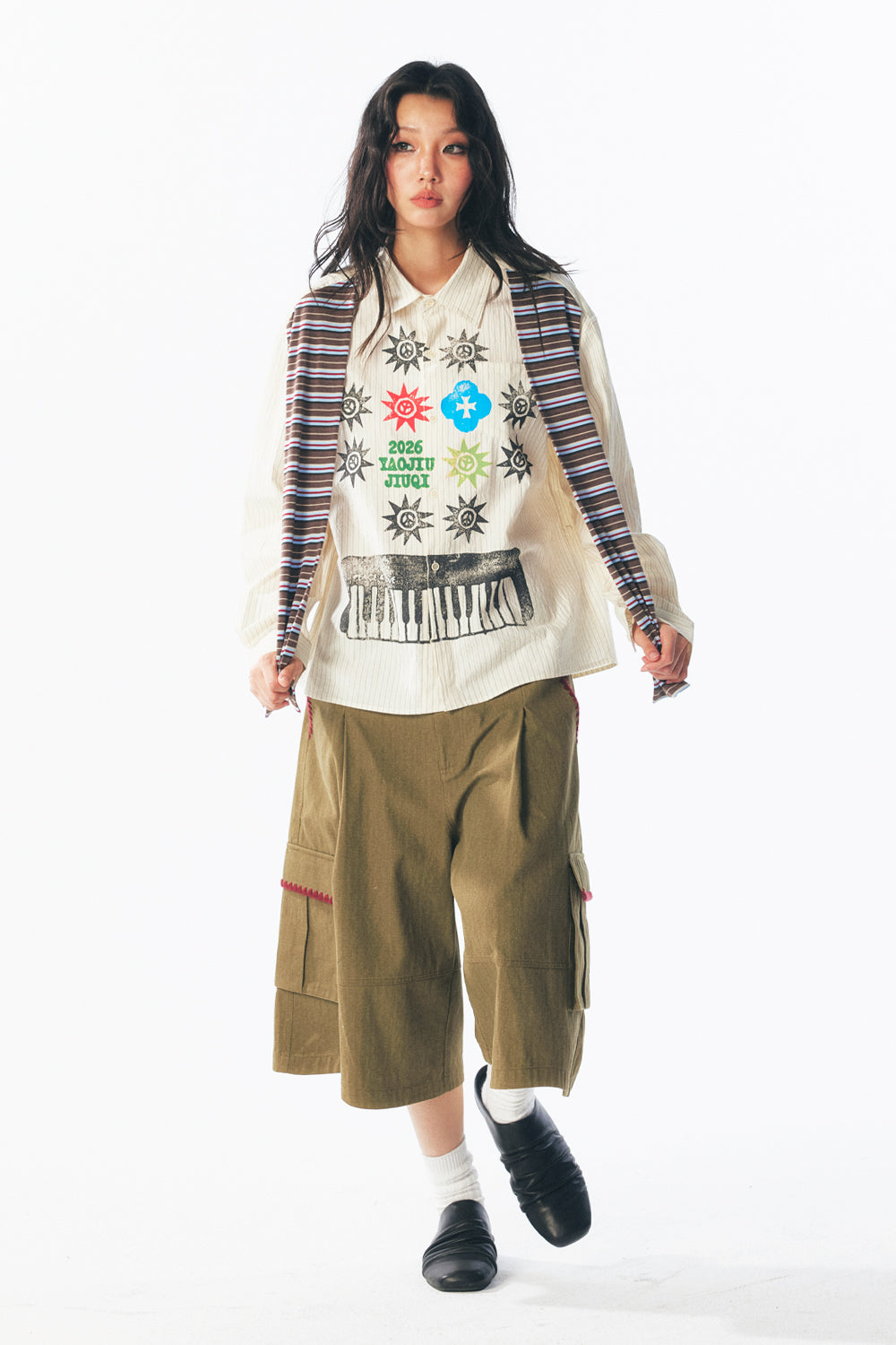 "Peace Totem" Fake Sleeve Shirt